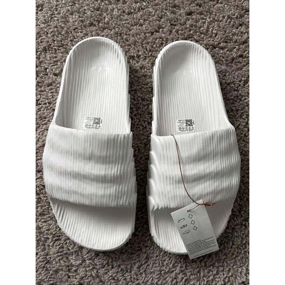 adidas Originals Adilette 22 Slide Sandals HQ4672 Men\'s size 9 Foam Comfy White